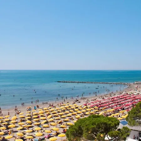 Family Friendly Vacation With A Balcony Apartment Grado